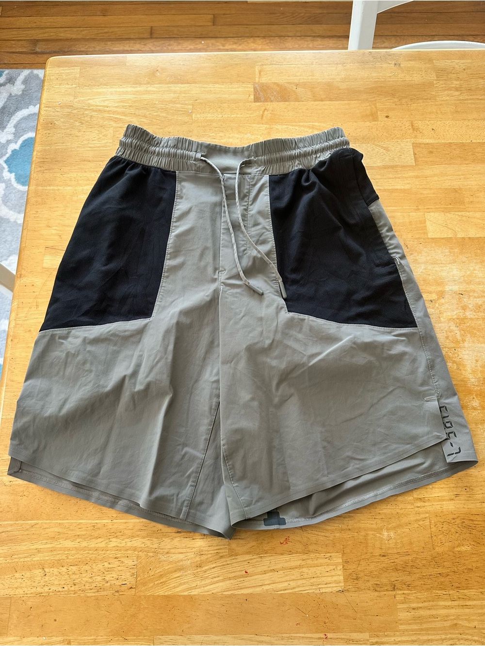 Lululemon men’s shorts small